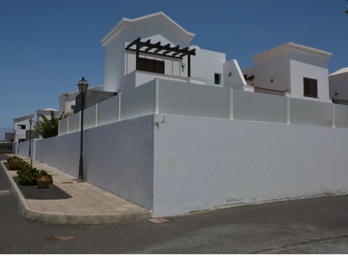Vil·la Beautiful And Luxurious With Heated Pool And Free Wi-fi In Playa Blanca. Playa Blanca (Lanzarote)